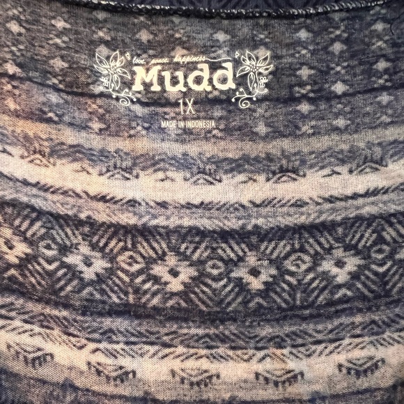 Mudd Tunic V Neck Top - Picture 3 of 5